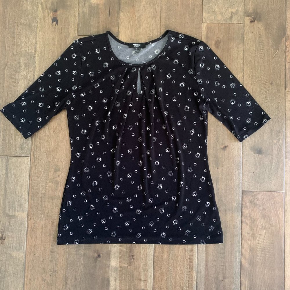 Black Top with White Sunbursts